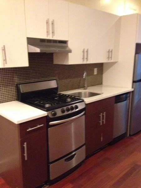 1013 Pacific St - Photo 2 of 4