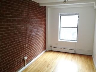 348 W 46th 5R - Photo 3 of 4