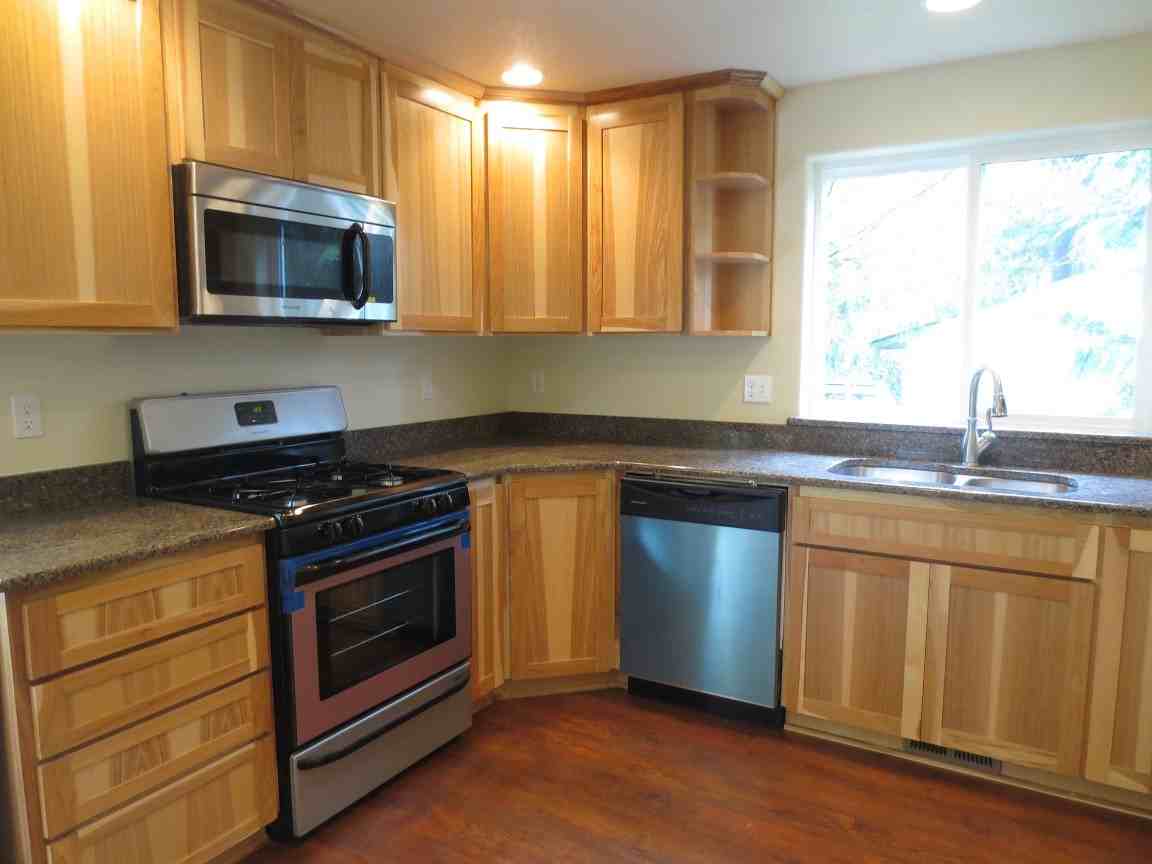 1735 3rd St - Photo 3 of 9