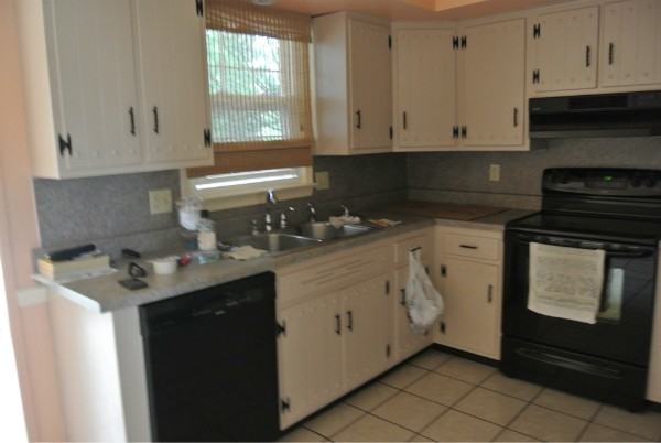 2108 Rosewood Ct - Photo 2 of 11