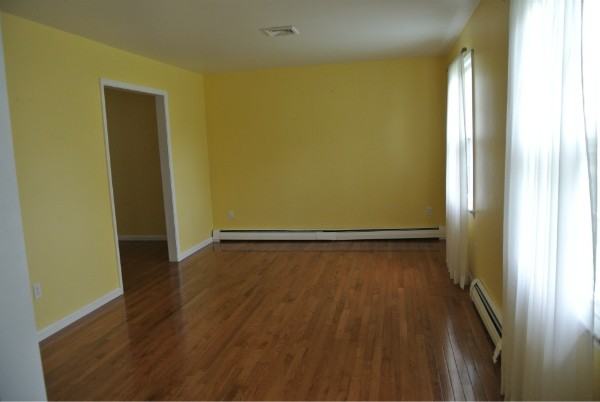 2108 Rosewood Ct - Photo 3 of 11