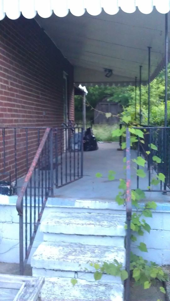 811 Clonmel St - Photo 2 of 19