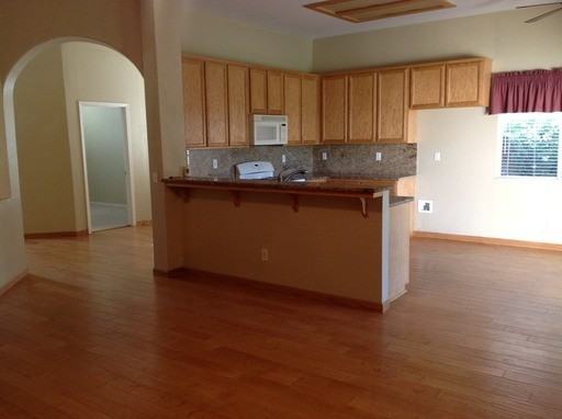 809 Tranquil Ln - Photo 3 of 12