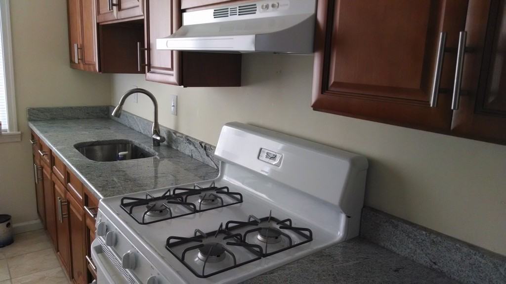 750 Columbus Ct - Photo 2 of 10