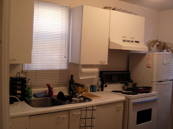 15 Stavebank Rd S #1 - Photo 2 of 28