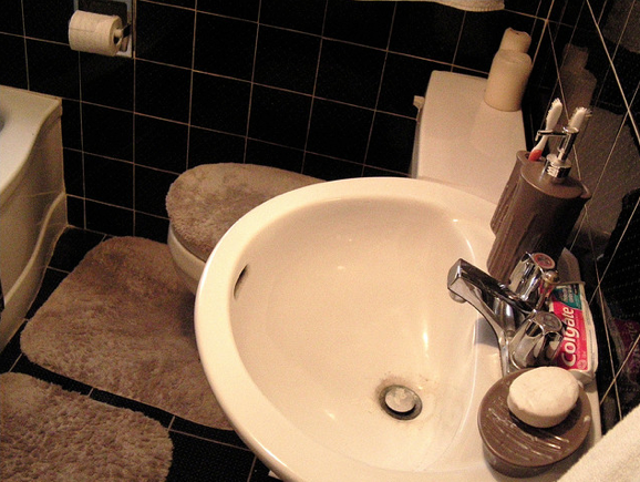 15 Stavebank Rd S #1 - Photo 3 of 28