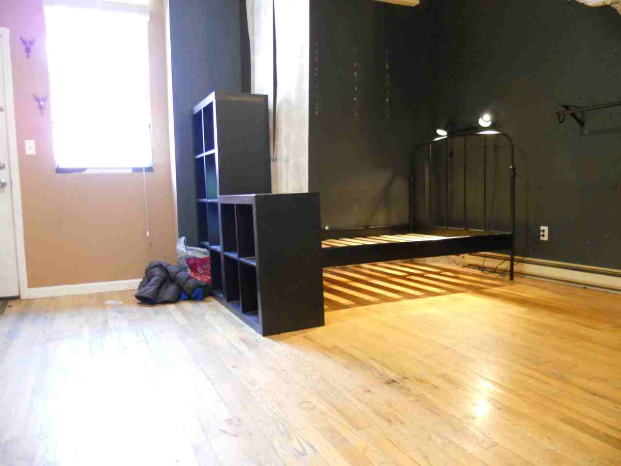 39 Locust St - Photo 2 of 7