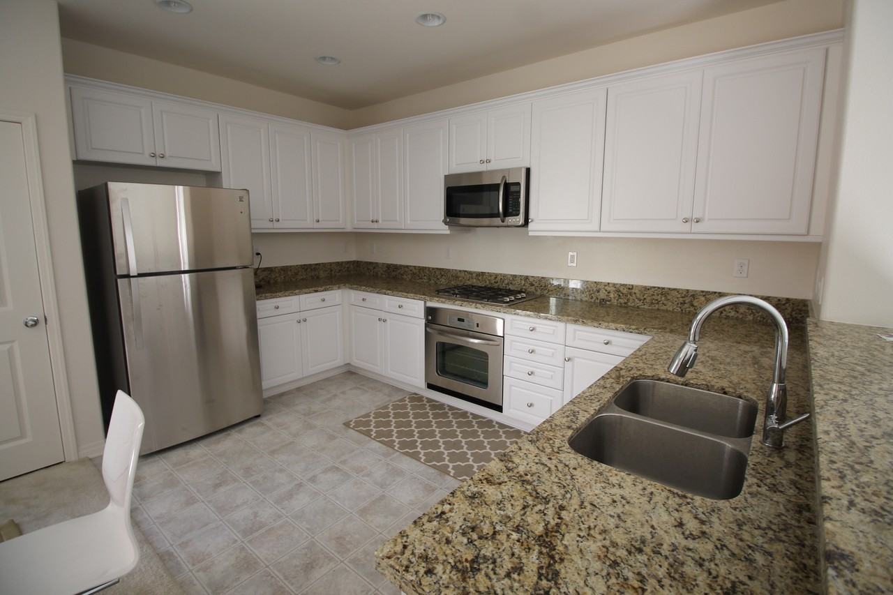3587 Glen Ave - Photo 3 of 14