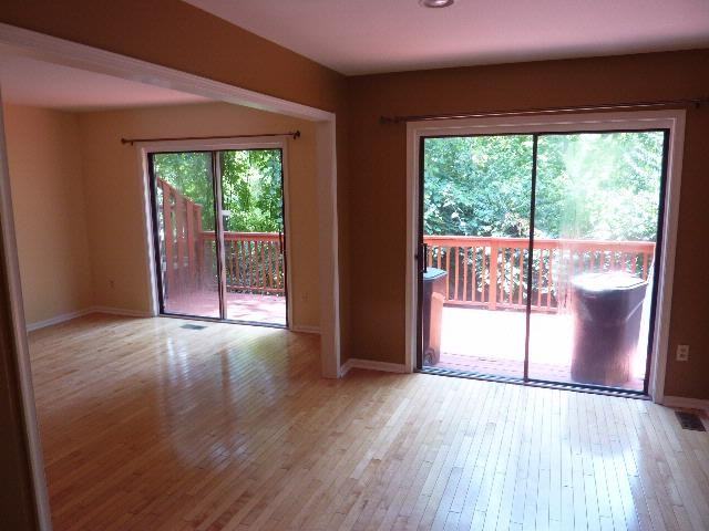 57 Iroquois Ave - Photo 3 of 7