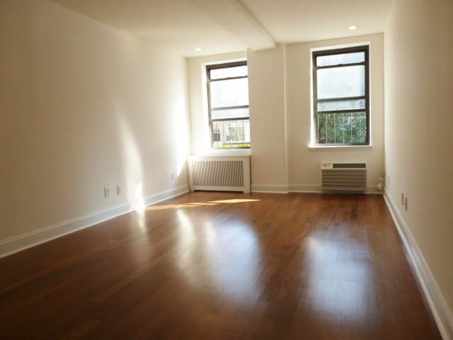 W 14th St #2D