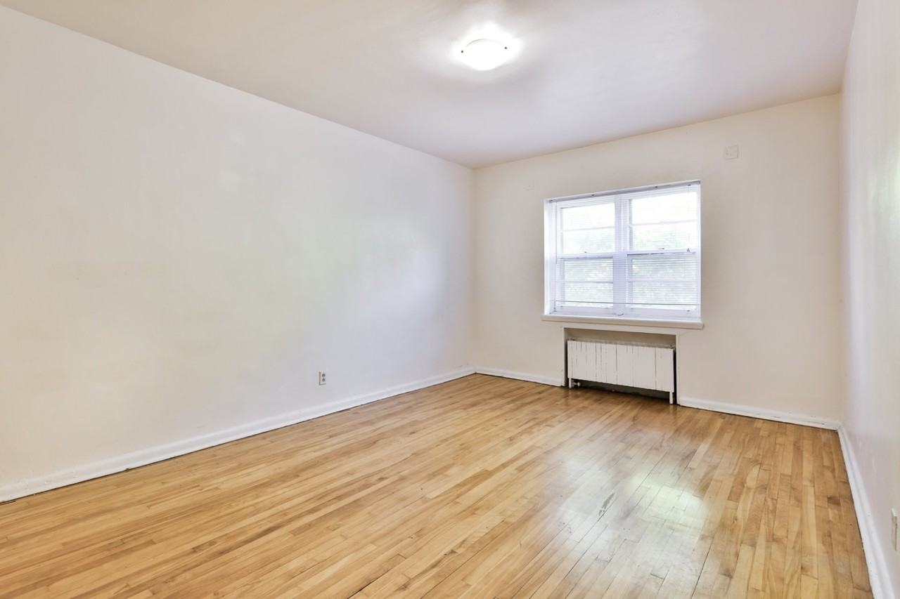 5730 Avenue de Darlington #04