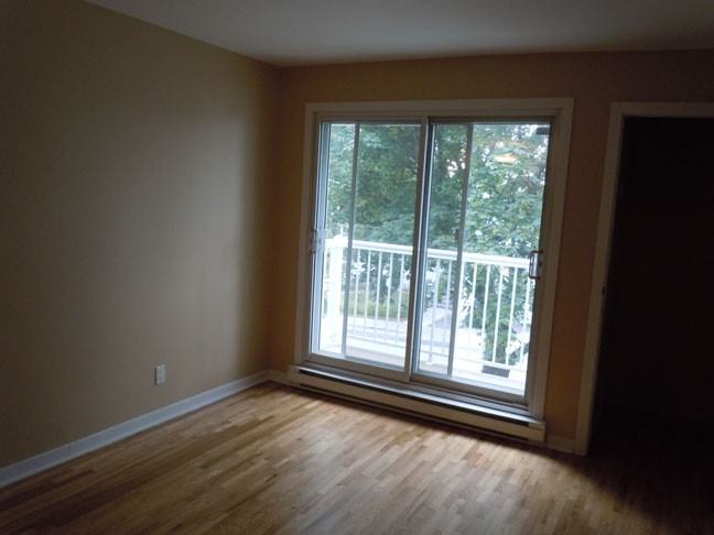 7900 Avenue Bodinier #6 - Photo 3 of 8