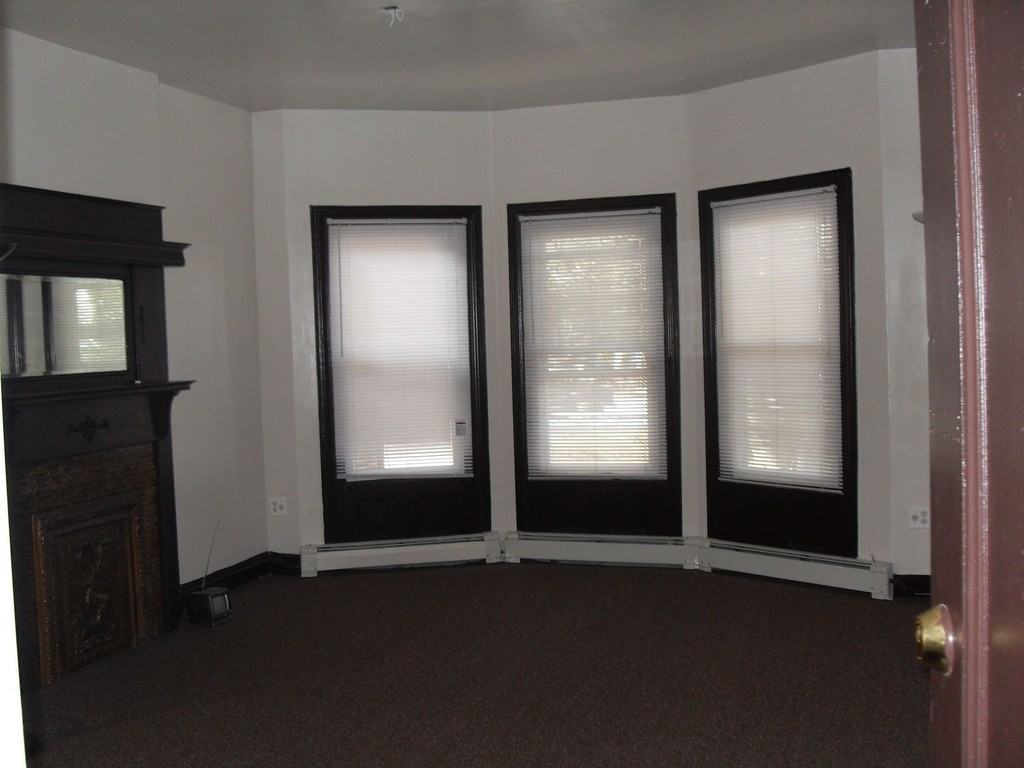 95-79 114th St #2 - Photo 3 of 6