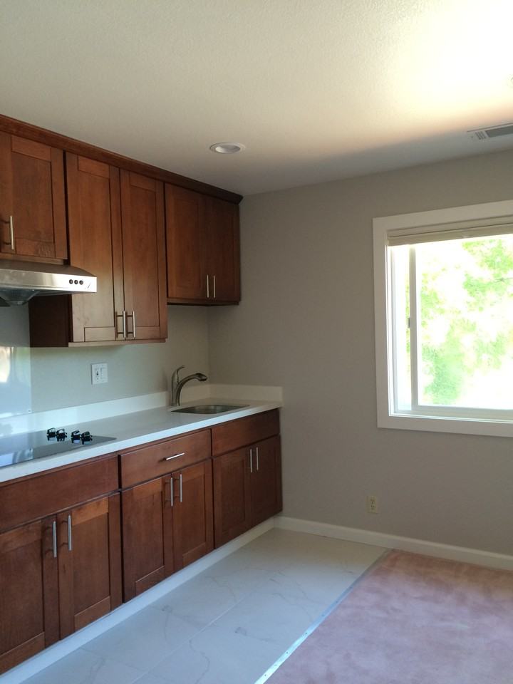 1000 Pine St 2F - Photo 2 of 8