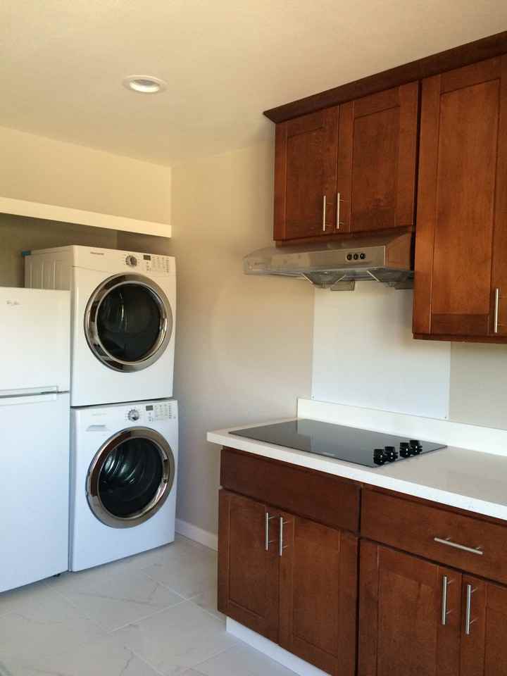 1000 Pine St 2F - Photo 3 of 8