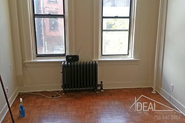 465 Carroll St - Photo 2 of 7