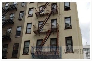 513 W 48th St #3RW - Photo 2 of 6