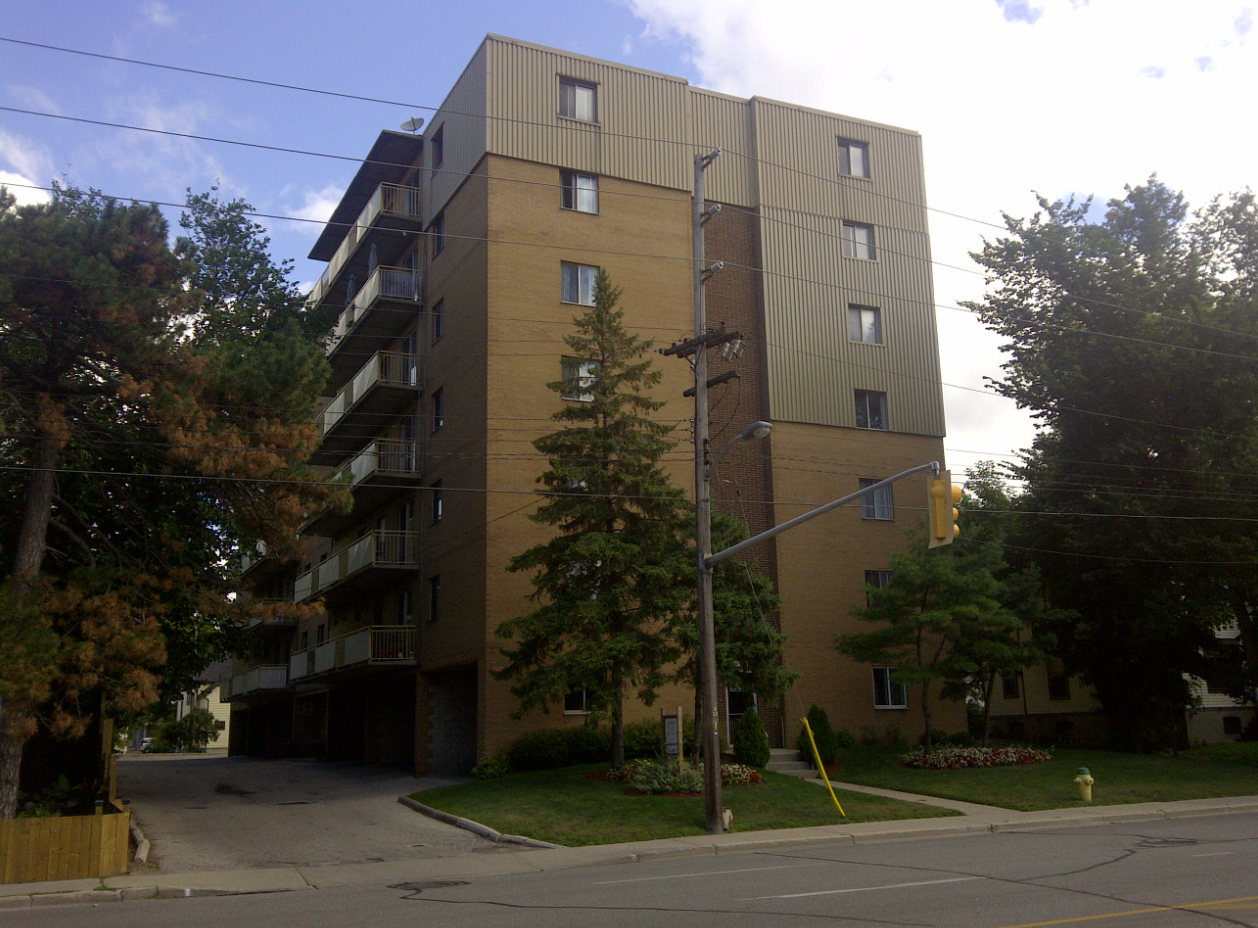 200 London Rd, Sarnia, ON N7T 7S9 2 Bedroom Apartment for Rent for 895