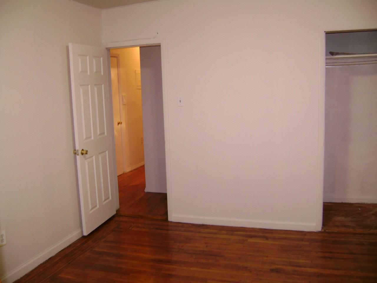 330 Troy Ave - Photo 3 of 3