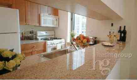 33 W 35th St - Photo 2 of 6
