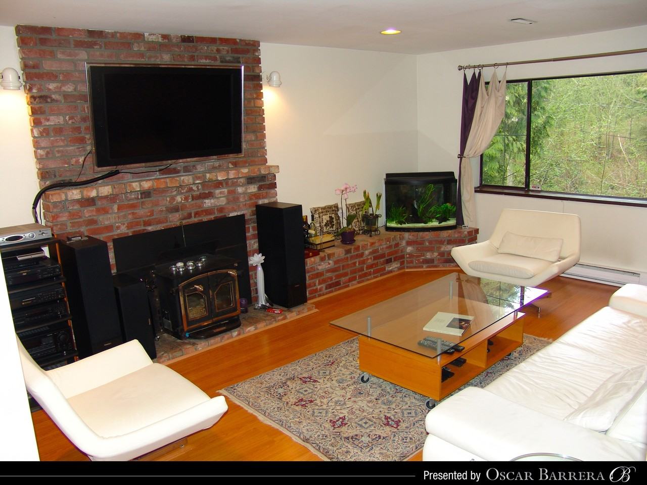 1101 26th St W - Photo 2 of 11