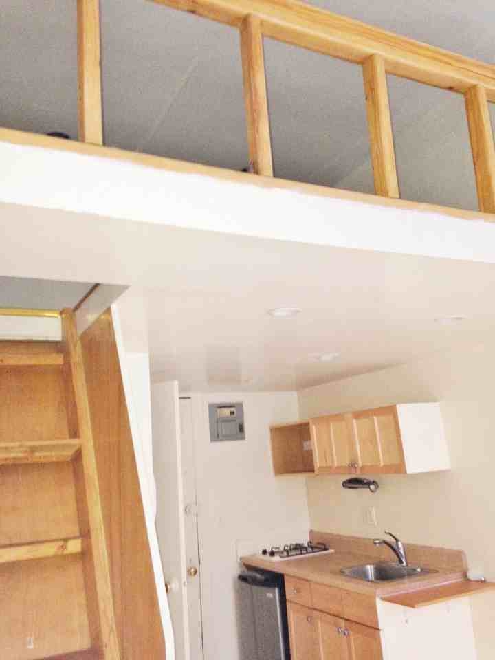 118 W 15th St - Photo 2 of 3