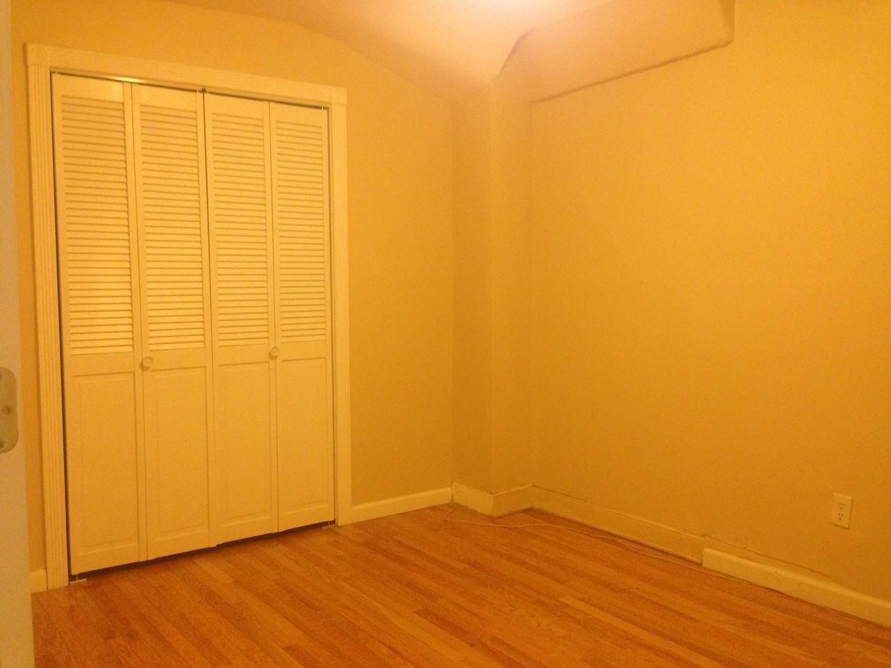 671 Monroe St - Photo 2 of 8