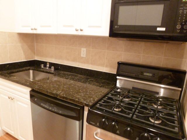 220 E 26th St - Photo 2 of 4