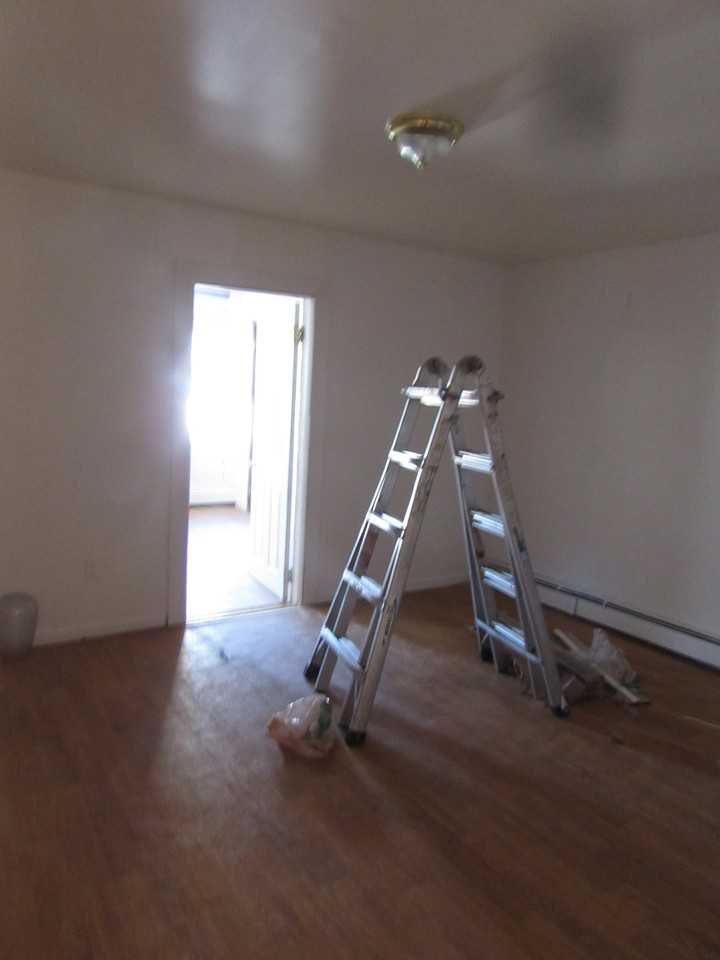 38 Madison St - Photo 3 of 6