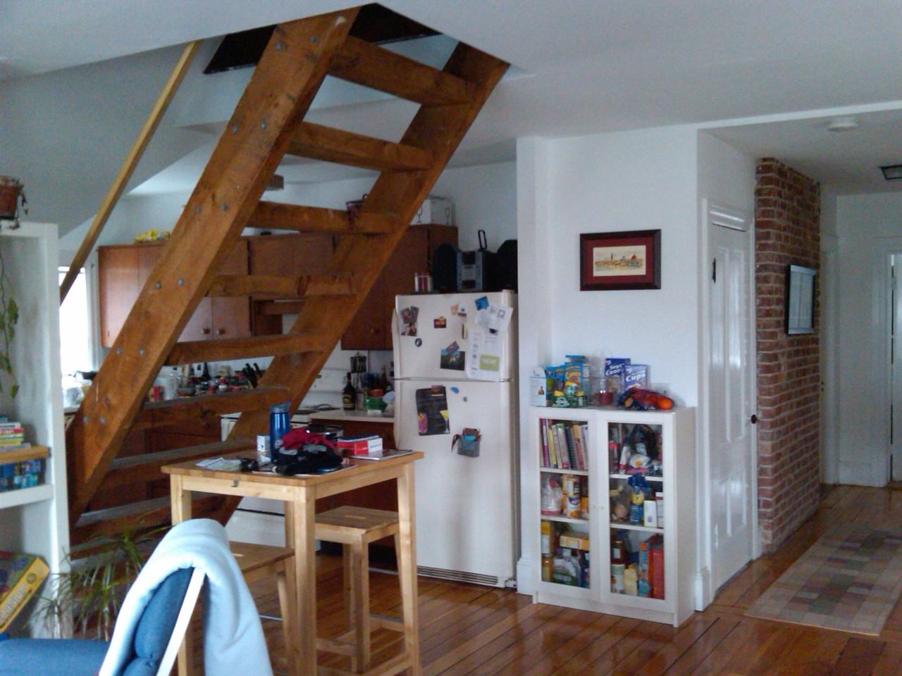 154 Prospect St - Photo 3 of 4