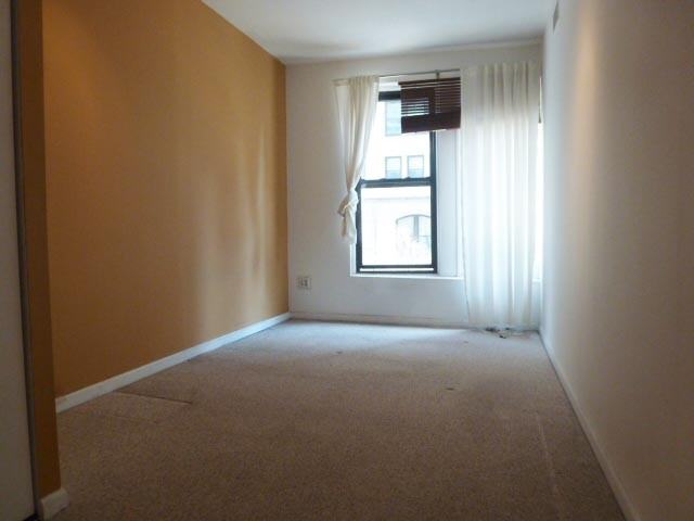 350 Park Ave S - Photo 2 of 3