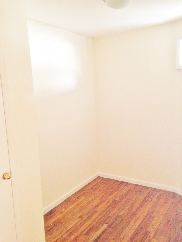 416 E 9th St - Photo 2 of 3