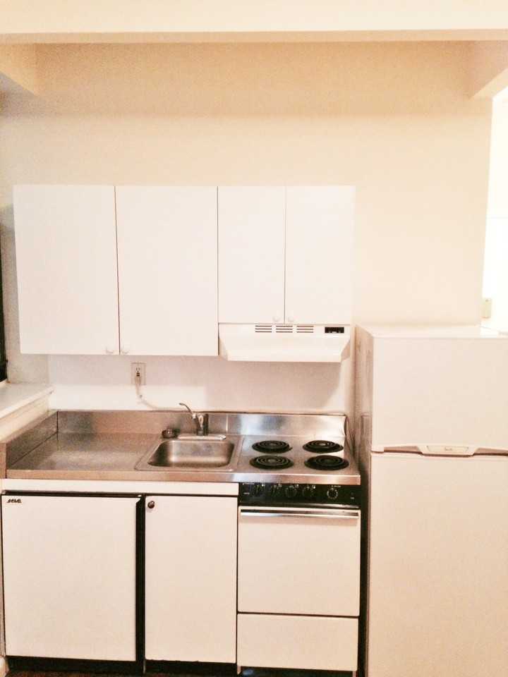 600 8th Ave - Photo 2 of 3