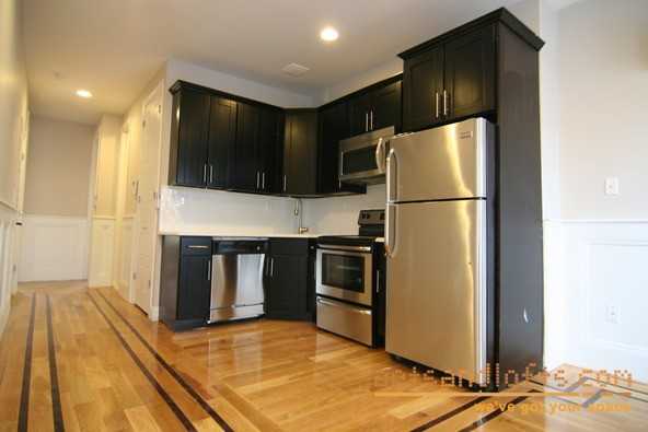 109 Vernon Ave - Photo 2 of 5