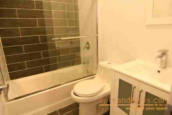 109 Vernon Ave - Photo 3 of 5