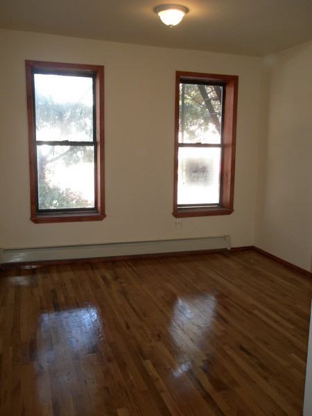 994 4th Ave - Photo 3 of 4