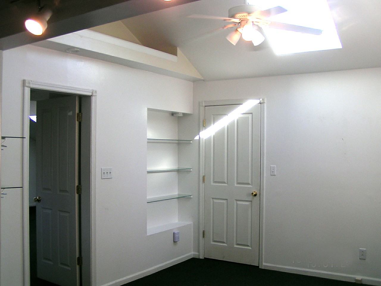 227 W Maple St - Photo 2 of 3