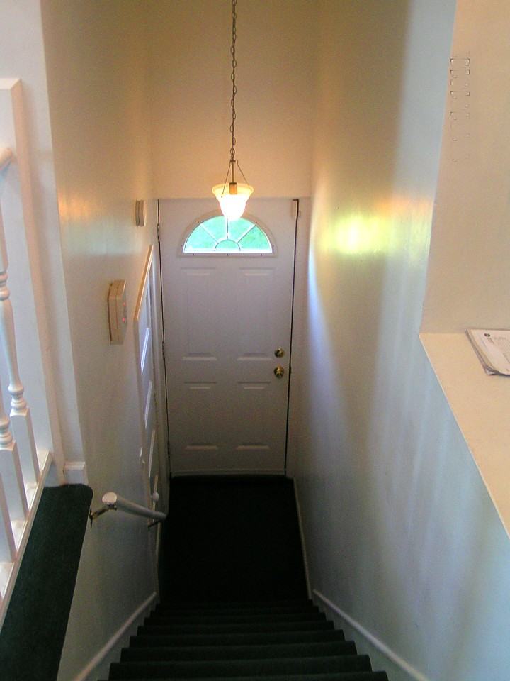 227 W Maple St - Photo 3 of 3