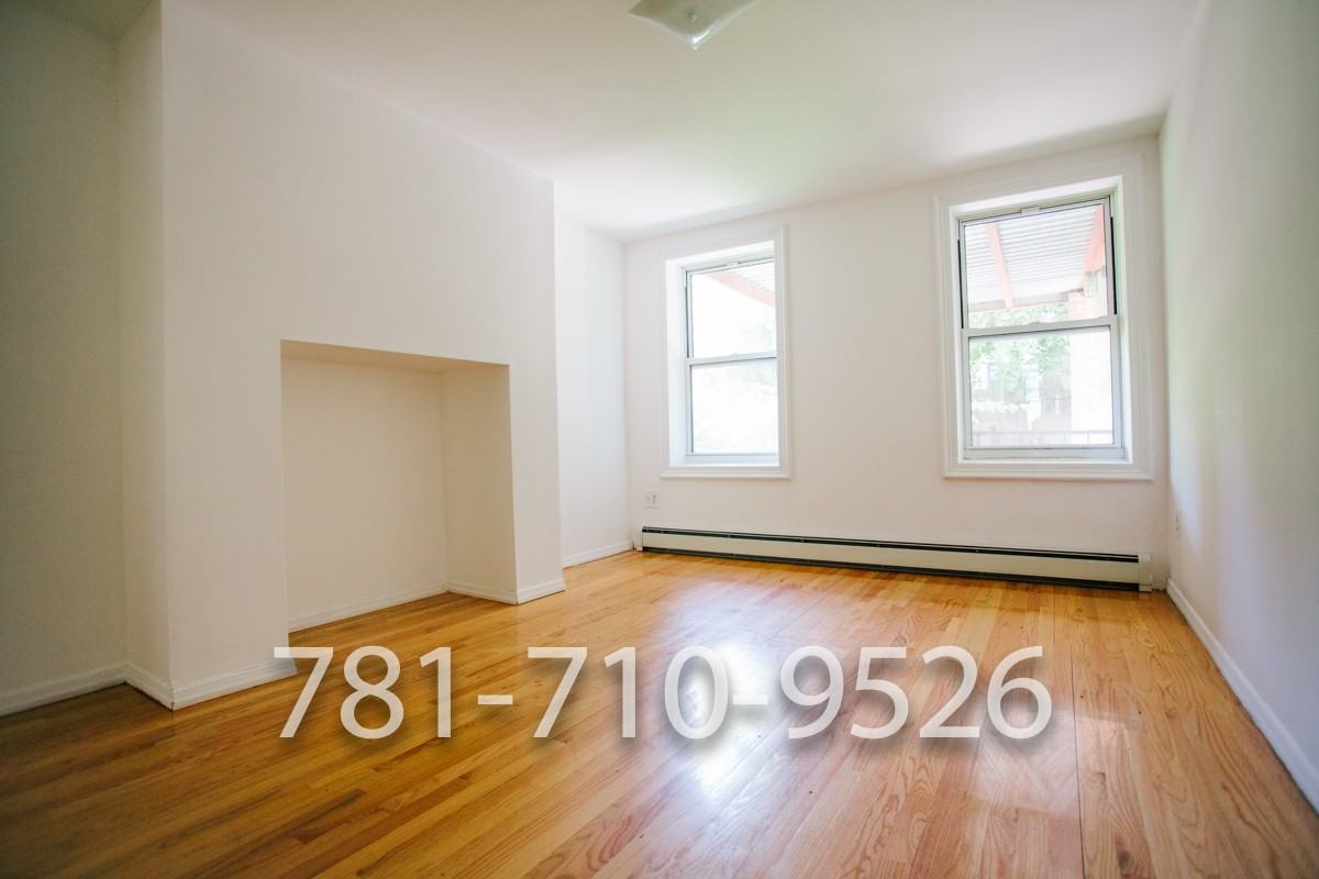 160 Putnam Pl - Photo 2 of 10