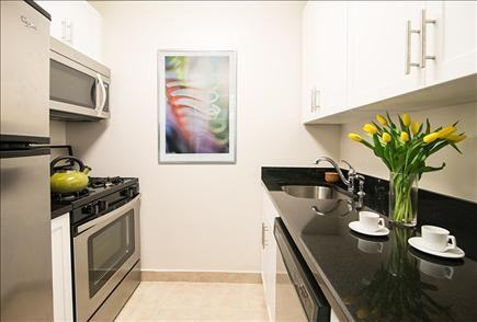 730 Columbus Ave - Photo 2 of 7