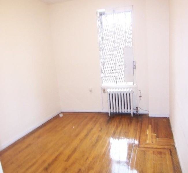 322 W 47th St - Photo 3 of 3