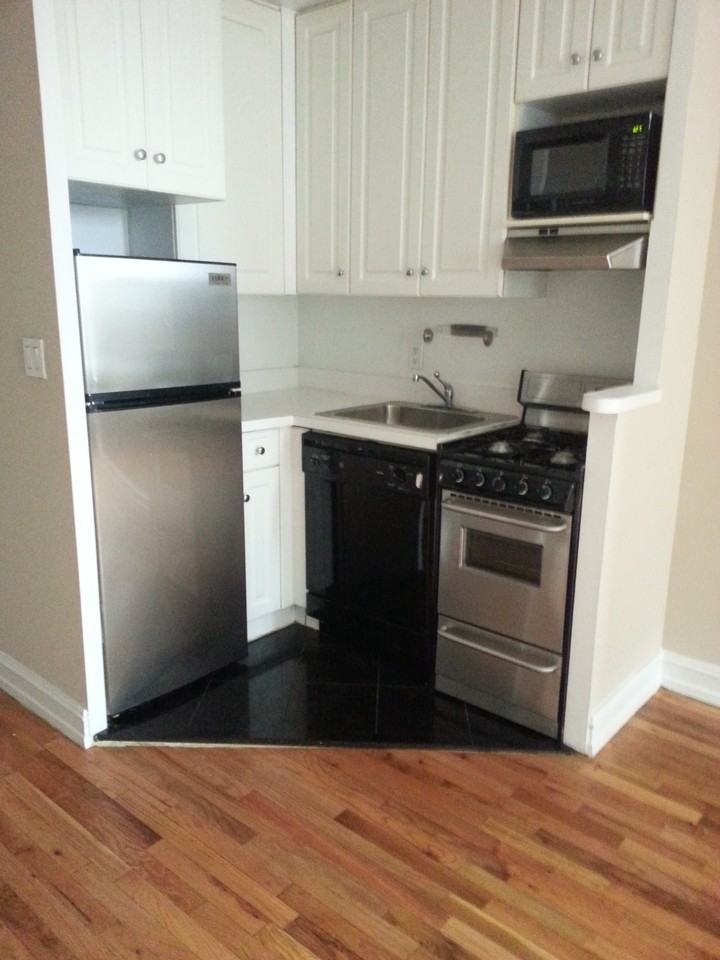 338 NE 78th St - Photo 3 of 3