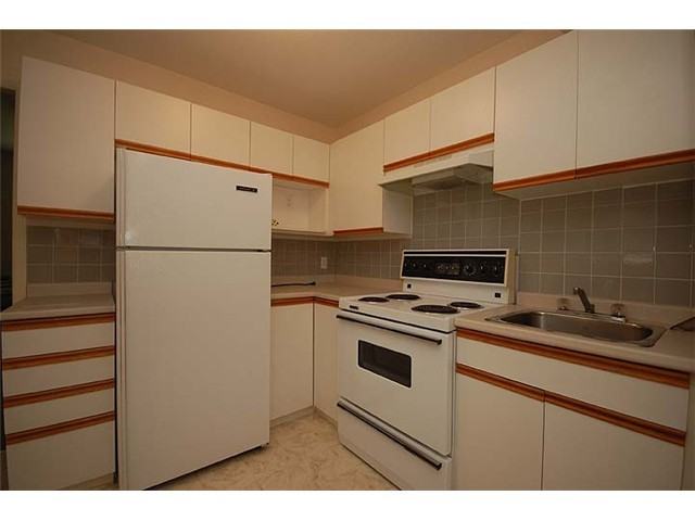 1258 Johnson St - Photo 3 of 3