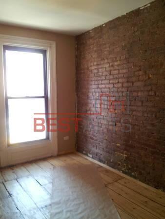 370 8th Ave - Photo 2 of 8