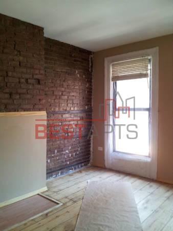 370 8th Ave - Photo 3 of 8