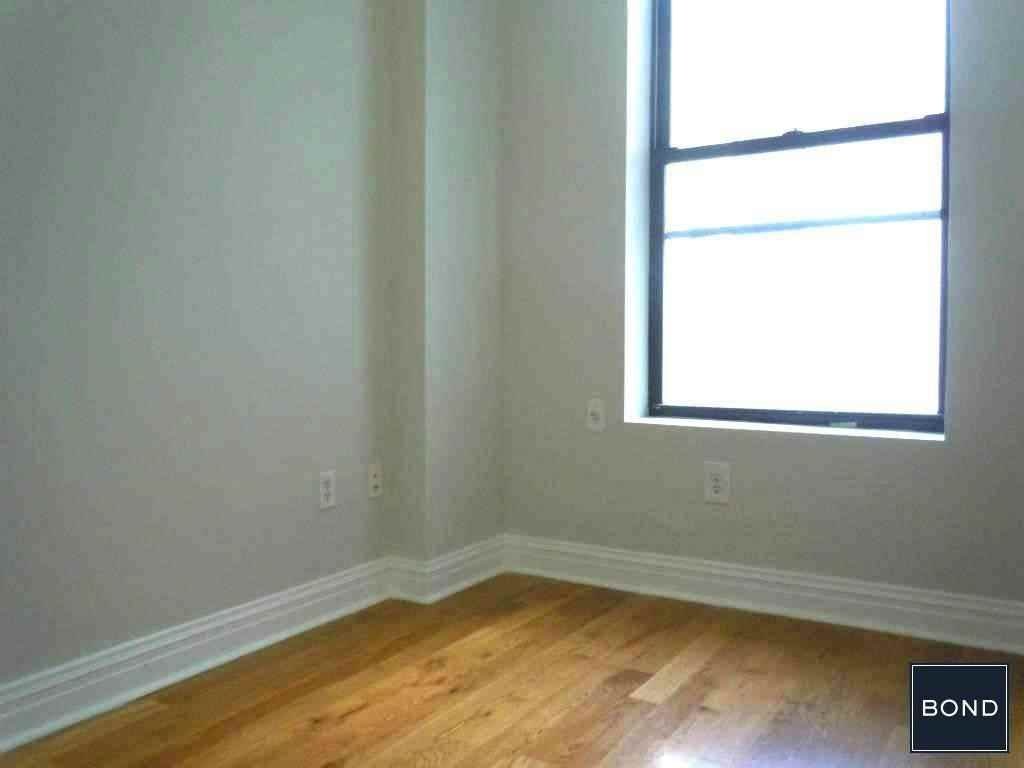 130 Thompson - Photo 2 of 4