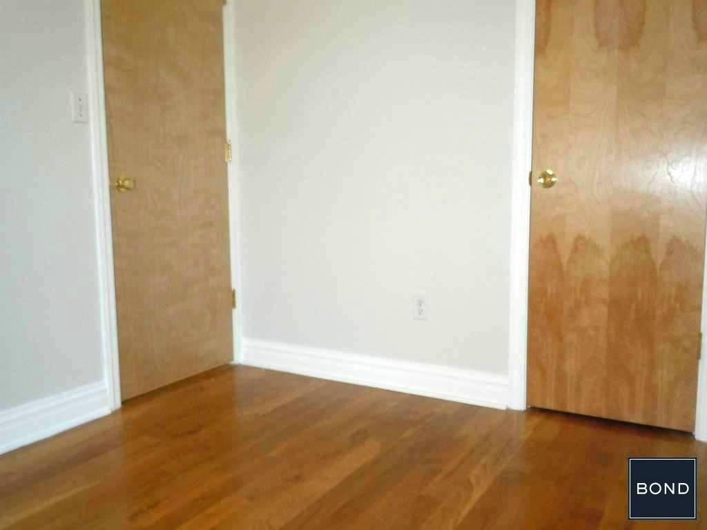 130 Thompson - Photo 3 of 4