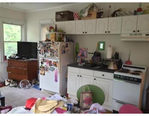 76 Ellery St - Photo 3 of 4