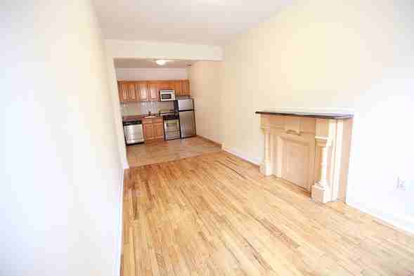 188 N Columbus St #2FN - Photo 2 of 6