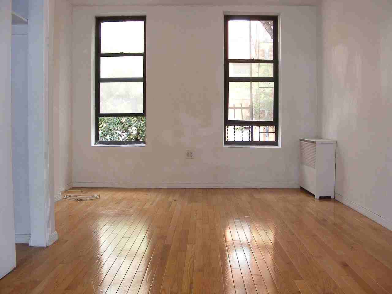 304 E 6th Ave - Photo 2 of 4